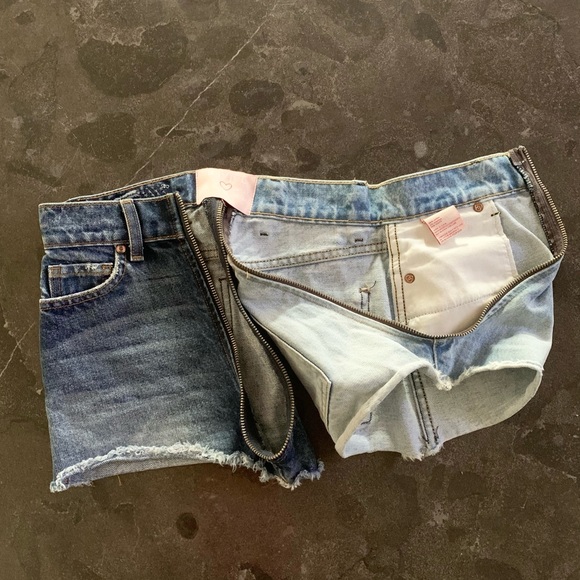 REVICE High Rise Shorts 25 NWOT - Picture 4 of 5